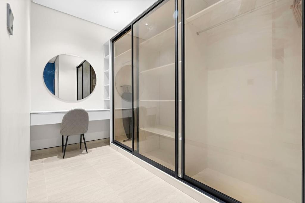 Gr-modern 2-bedroom In Alaqiq,self-entry Apartemen