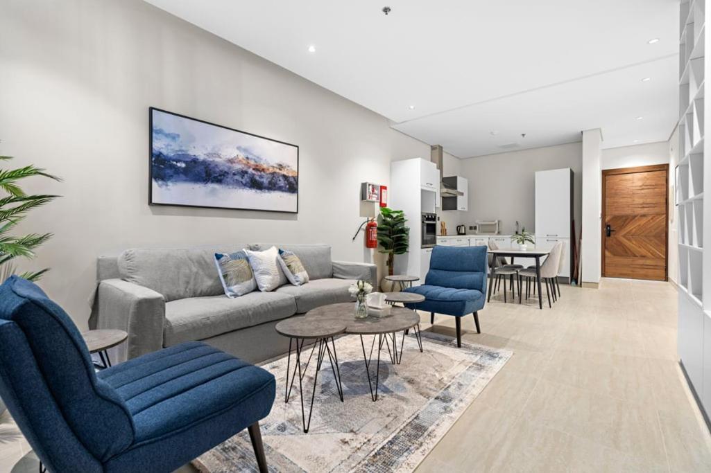 Gr-modern 2-bedroom In Alaqiq,self-entry Apartemen
